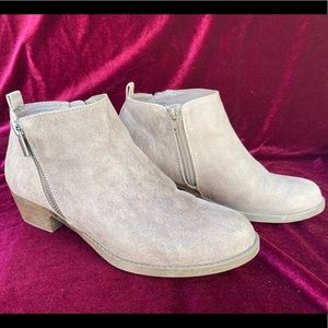 Grey/taupe Carlos Ankle Boots Sz 8